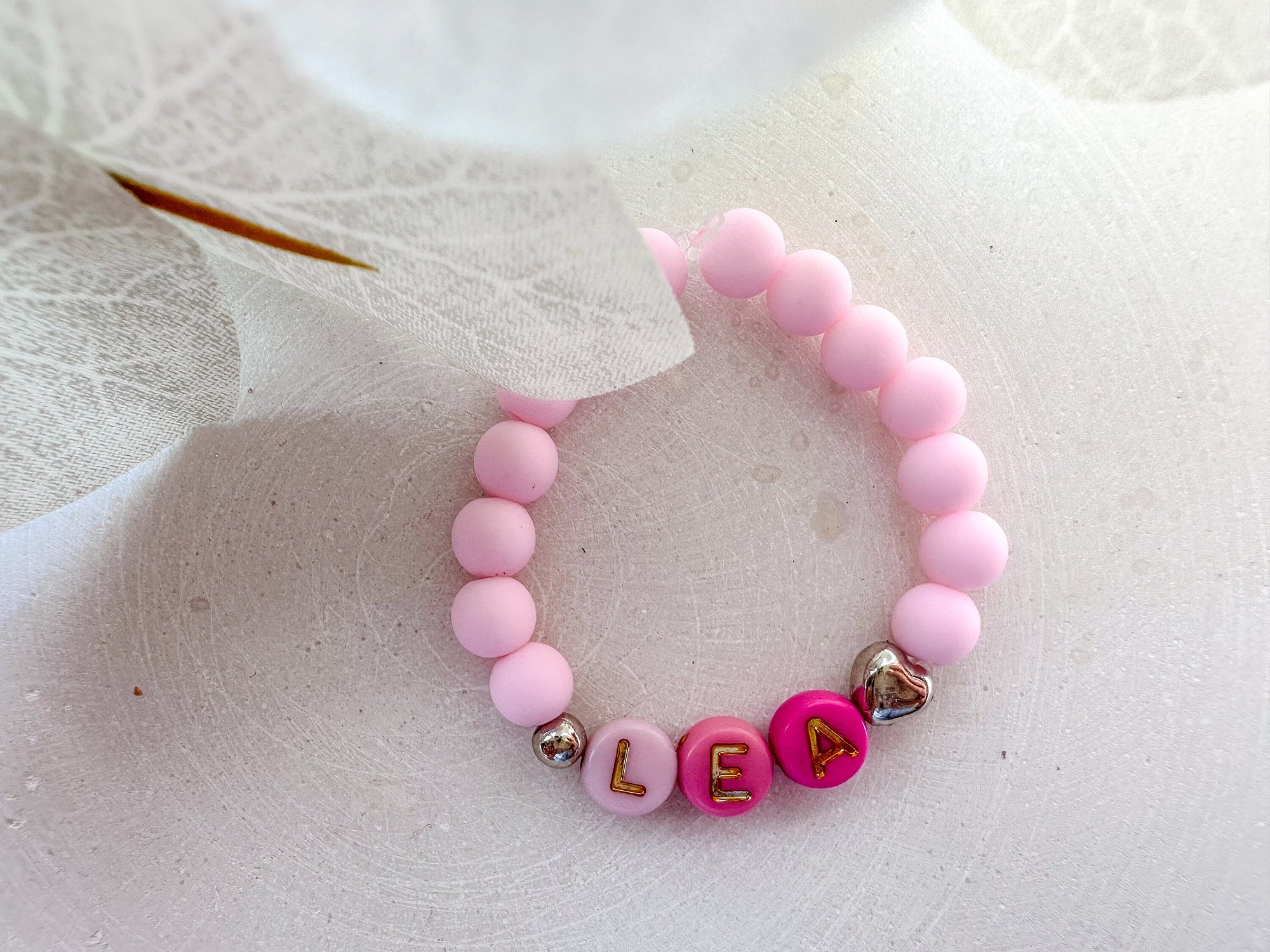 Armband personalisiert für Baby Kind mit Name Initialen Buchstaben