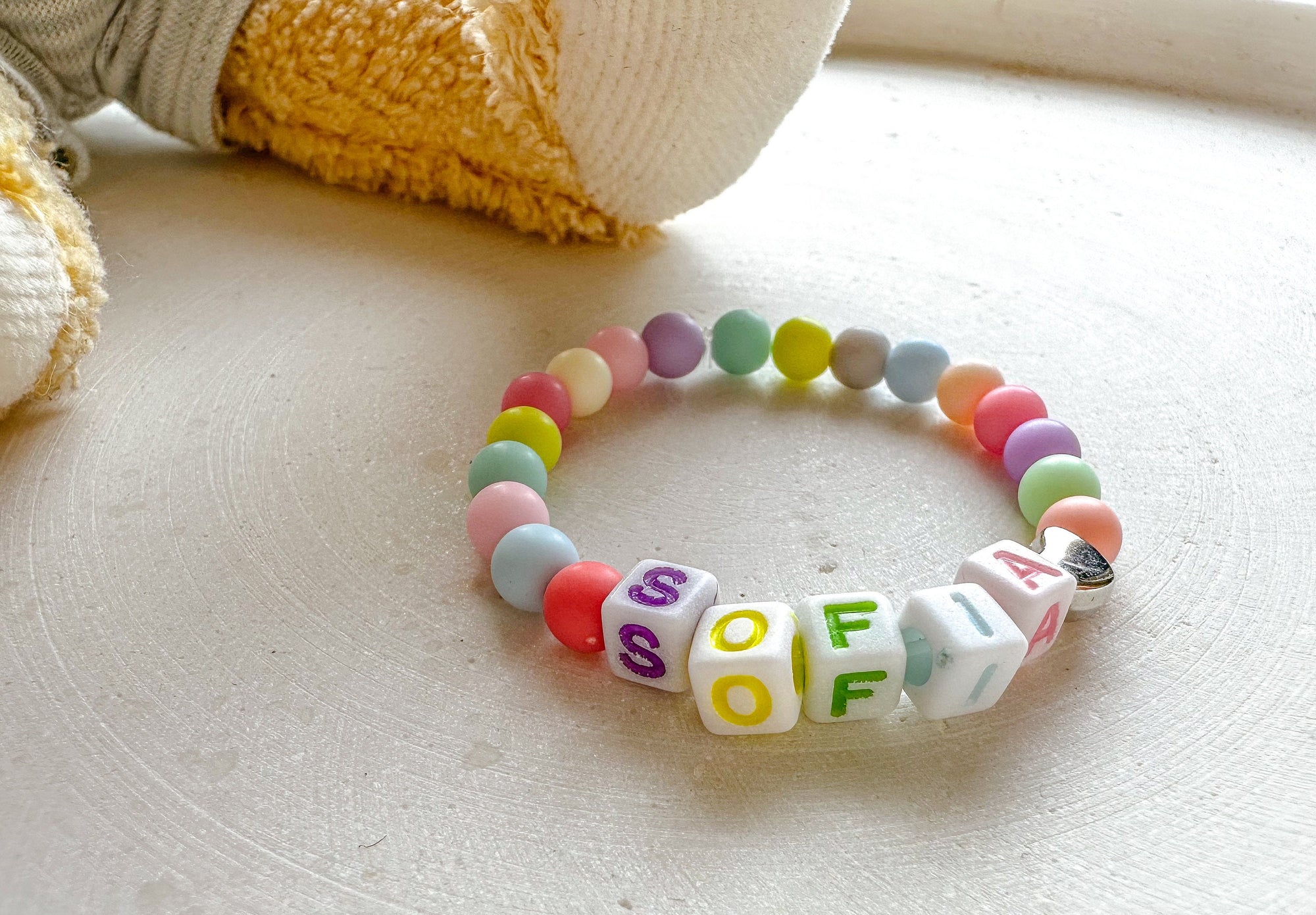 Armband personalisiert für Baby Kind mit Name Initialen Buchstaben