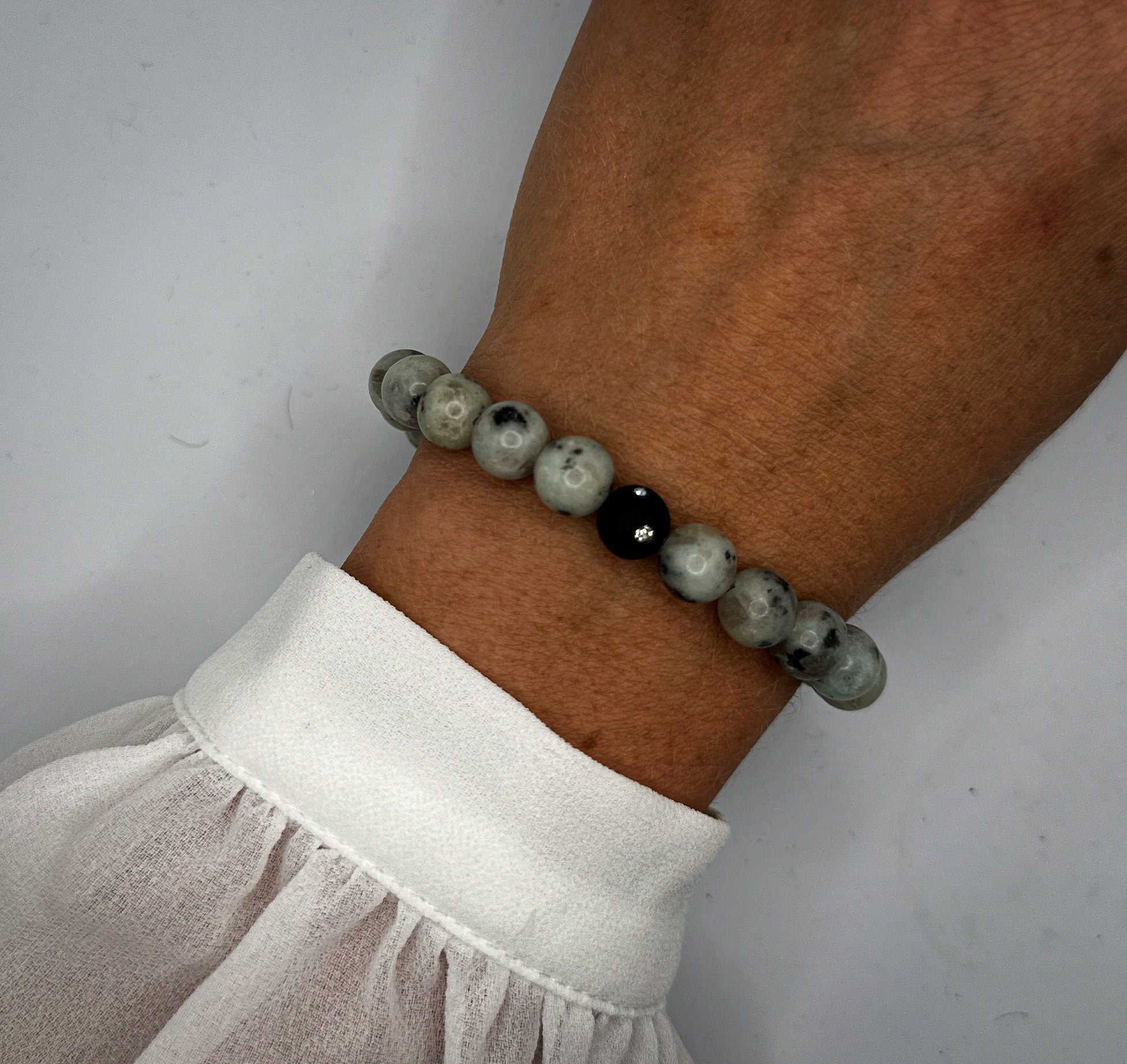 Armband aus Quarzperlen und Polaris Perle mit Swarovski-Kristallen